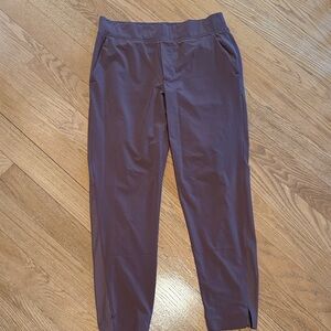 Athleta Women's Cropped Pants in Brown
